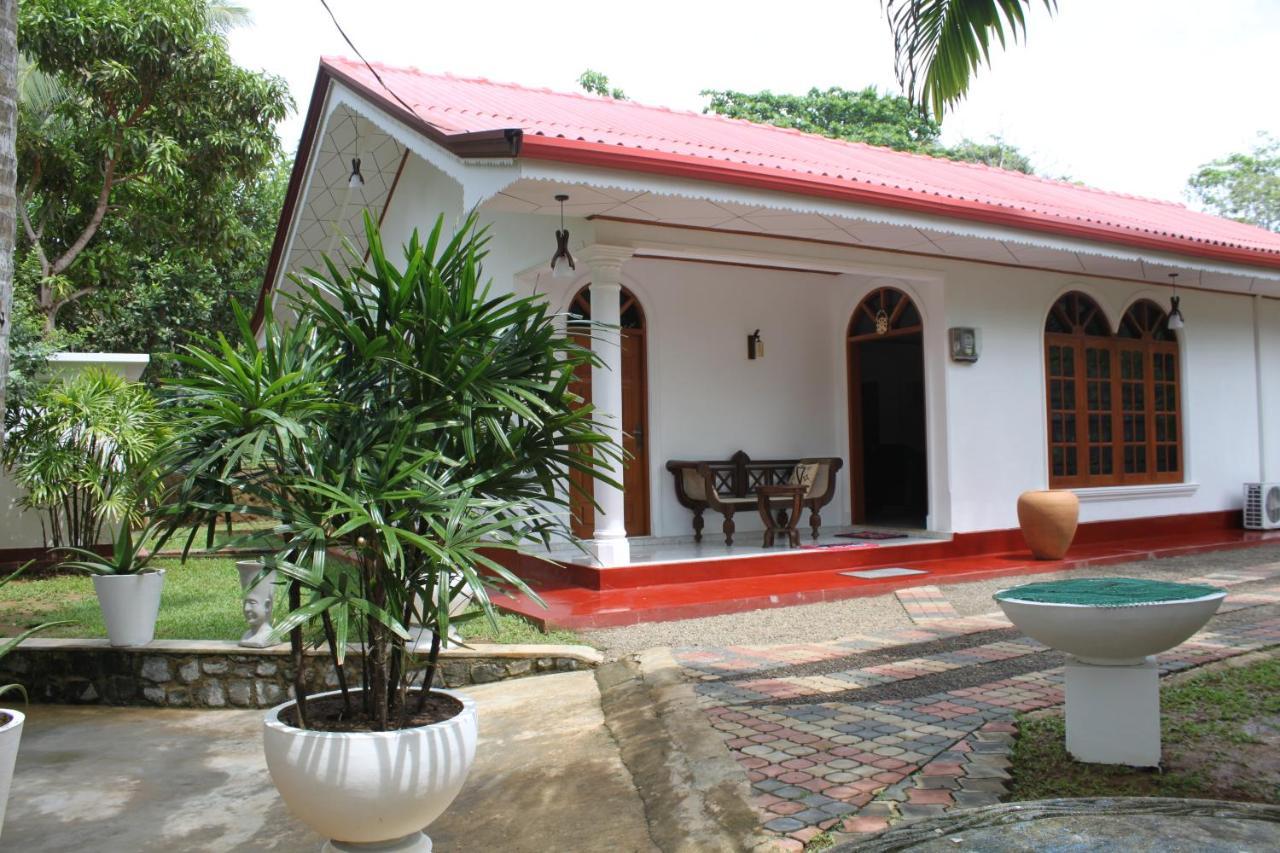 Ocean Villa Dickwella Exterior photo