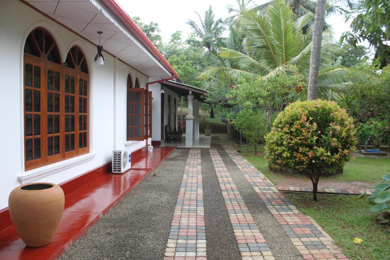 Ocean Villa Dickwella Exterior photo