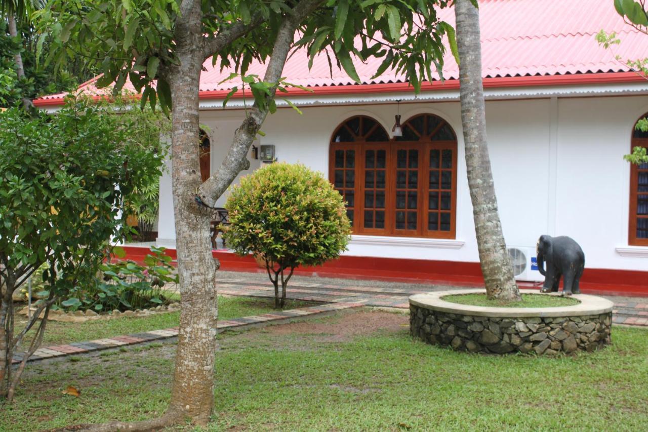 Ocean Villa Dickwella Exterior photo