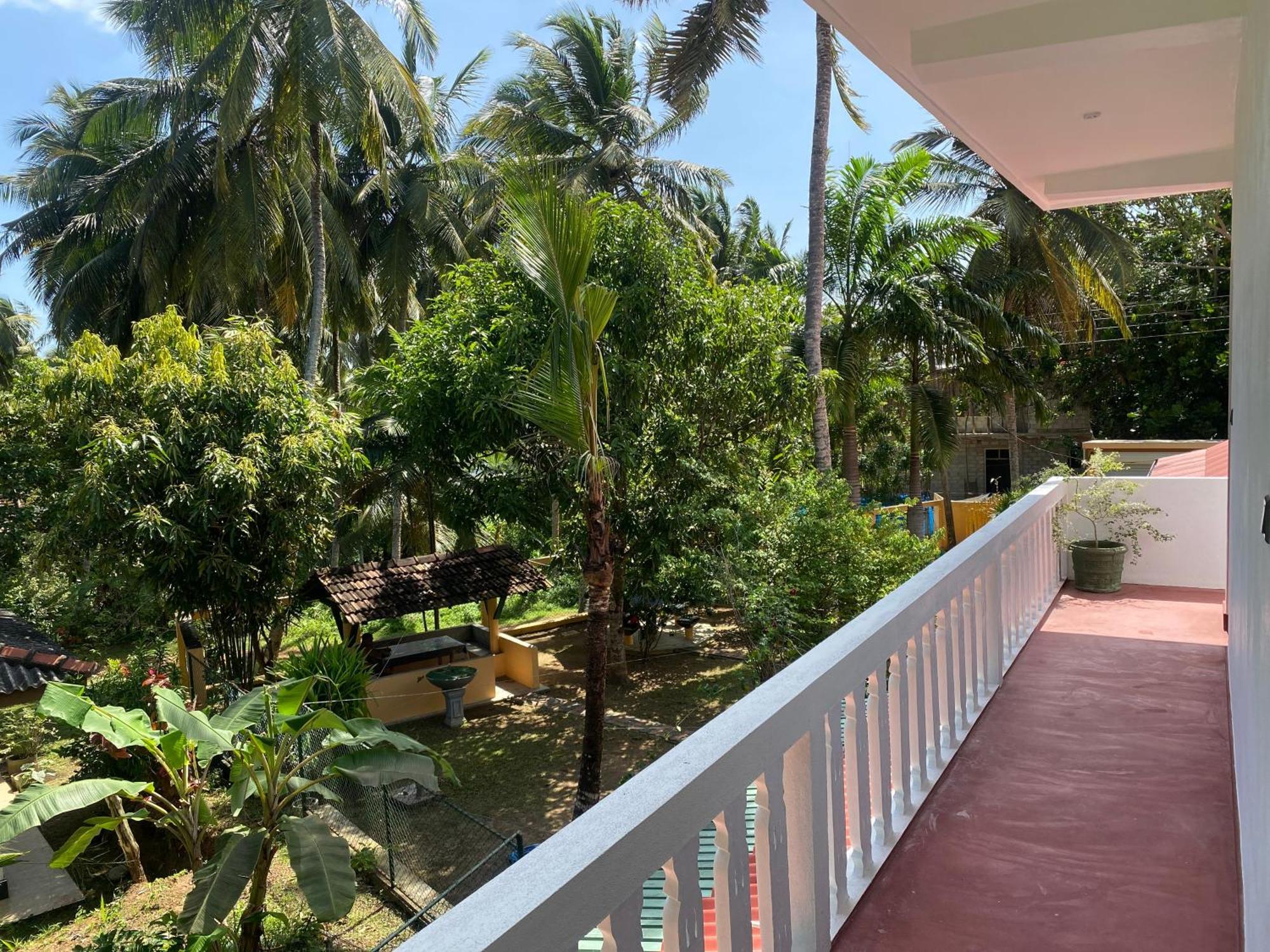 Ocean Villa Dickwella Exterior photo